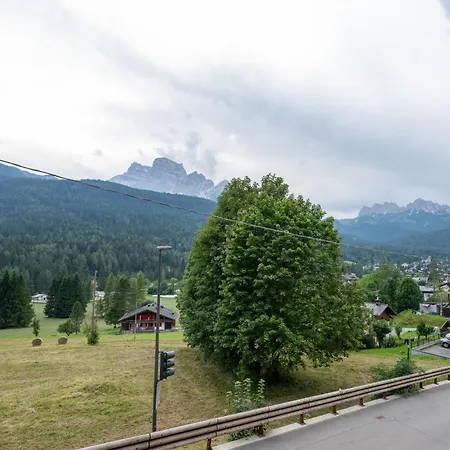 Appartement Pelmo Mountain Con Bagno Turco