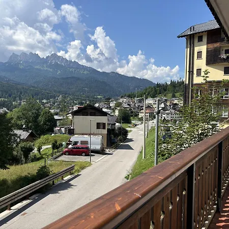 Pelmo Mountain Con Bagno Turco Daire *